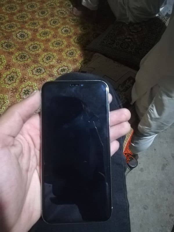 iPhone x 10/8 and 79%bettey health 2