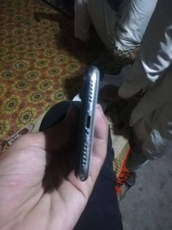 iPhone x 10/8 and 79%bettey health 3
