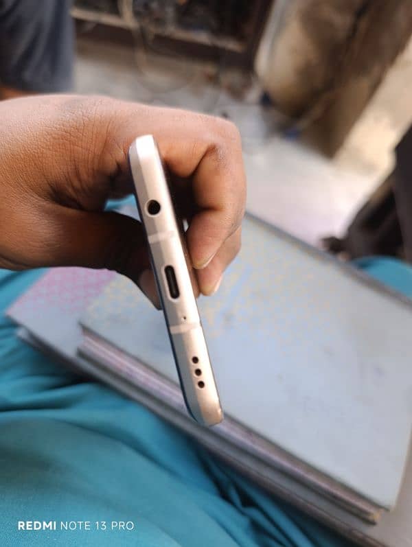 LG V60 THINQ 5G 1