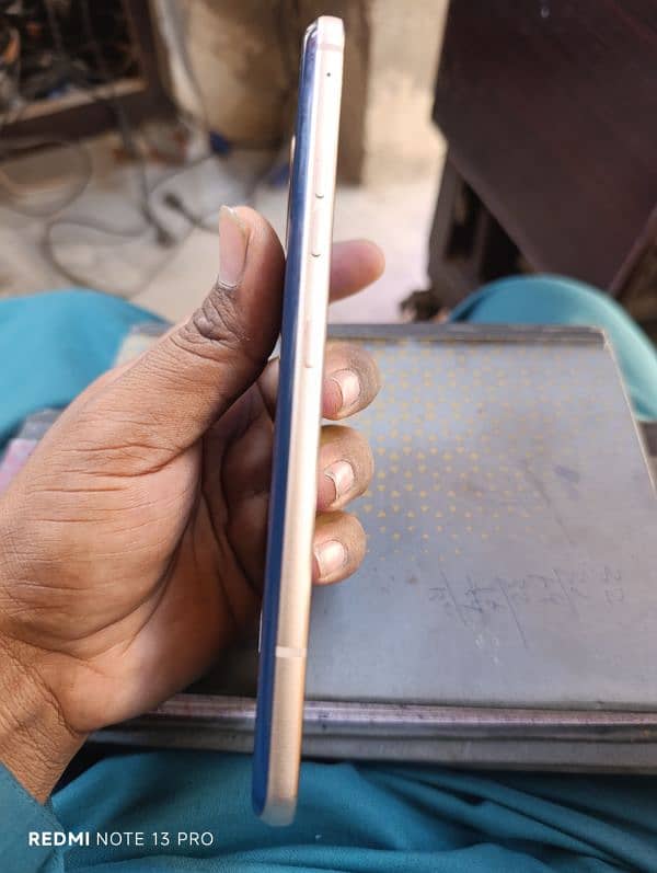 LG V60 THINQ 5G 3