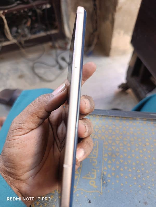 LG V60 THINQ 5G 4