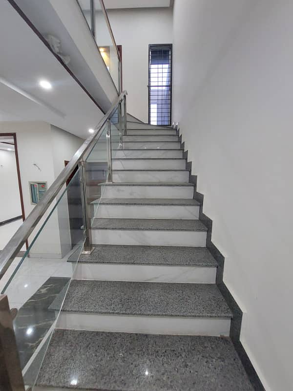 5 Marla Well maintained House for sale at investor Price in paragon city lahore 5