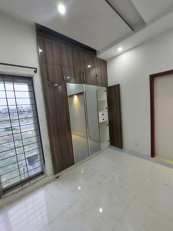 5 Marla Well maintained House for sale at investor Price in paragon city lahore 15