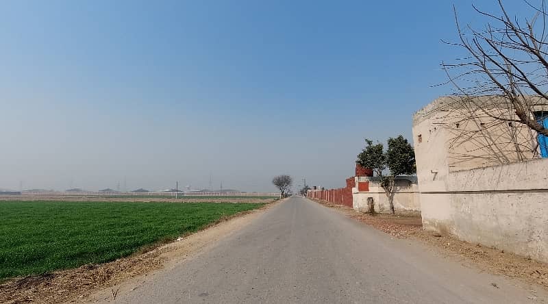 100 Kanal Agricultural Land Near Multan Road 13