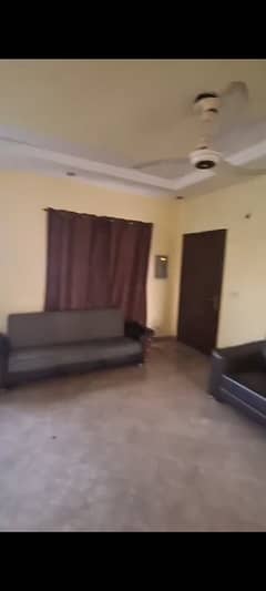 A Semi Furnished 4 Marla Flat For Rent In Paragon City