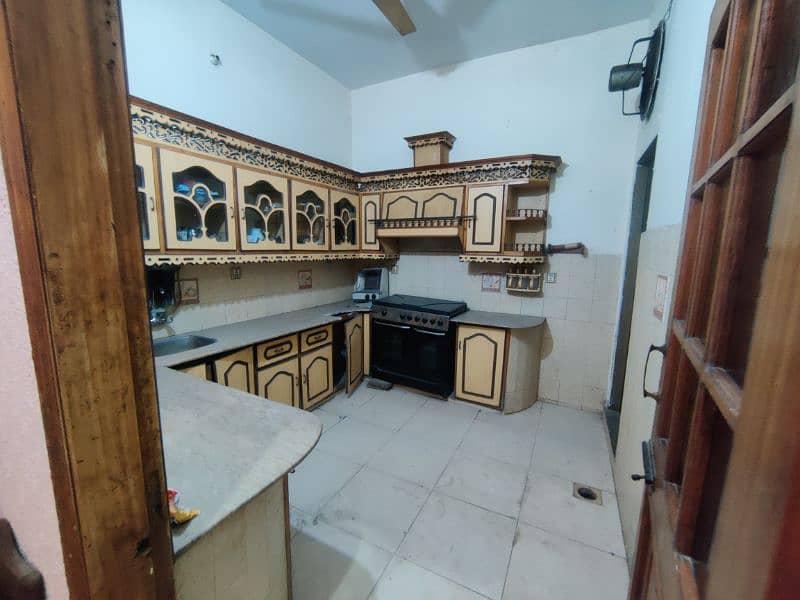Beautiful House for Sale in Very Good Condition 4