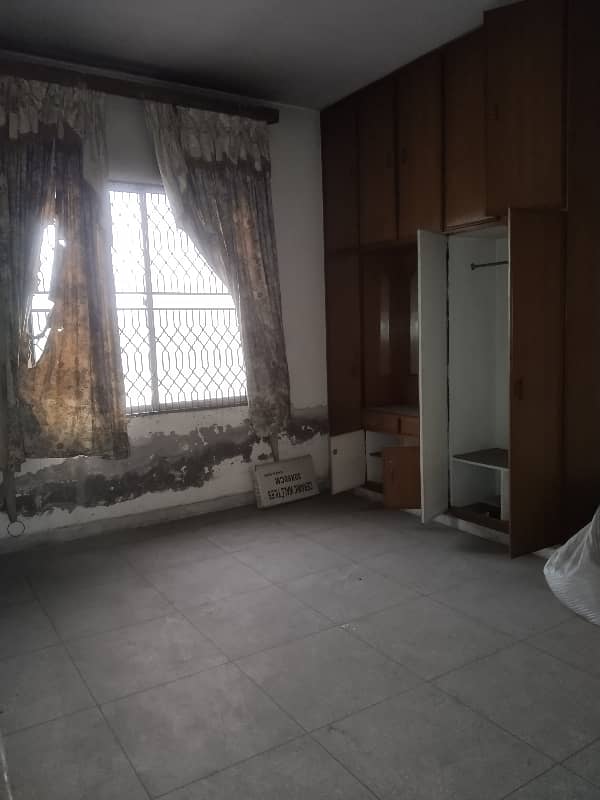 1 KANAL FULL HOUSE FOR RENT MODEL TOWN 24