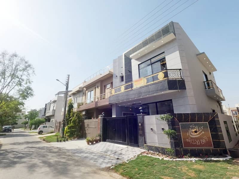 To sale You Can Find Spacious House In DHA 11 Rahbar Phase 2 - Block G 3