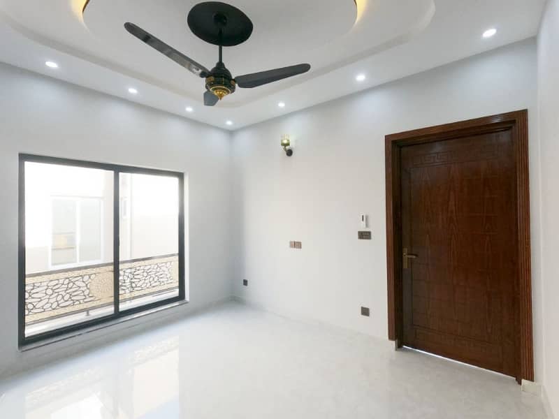 To sale You Can Find Spacious House In DHA 11 Rahbar Phase 2 - Block G 22
