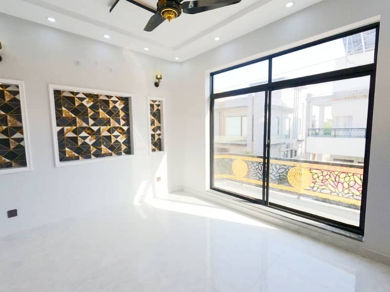To sale You Can Find Spacious House In DHA 11 Rahbar Phase 2 - Block G 23