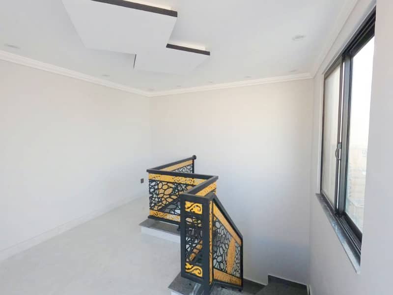 To sale You Can Find Spacious House In DHA 11 Rahbar Phase 2 - Block G 29