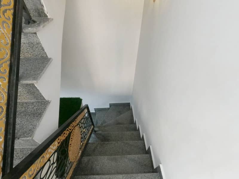 To sale You Can Find Spacious House In DHA 11 Rahbar Phase 2 - Block G 31