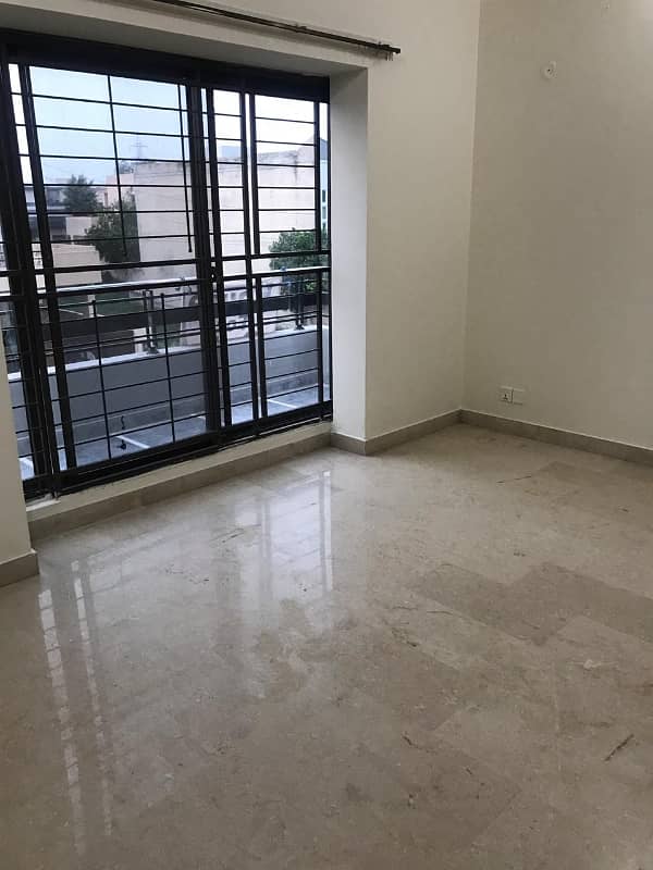 10 Marla House For Rent 4