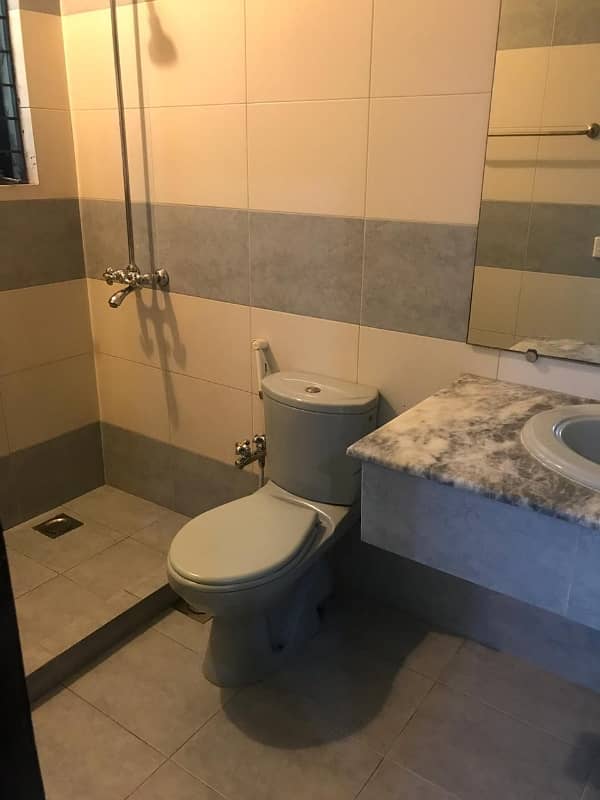 10 Marla House For Rent 9