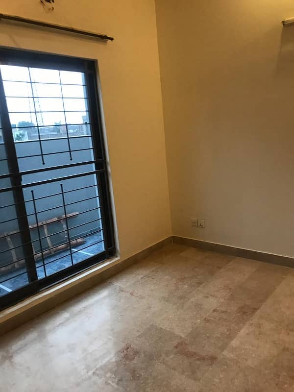 10 Marla House For Rent 10
