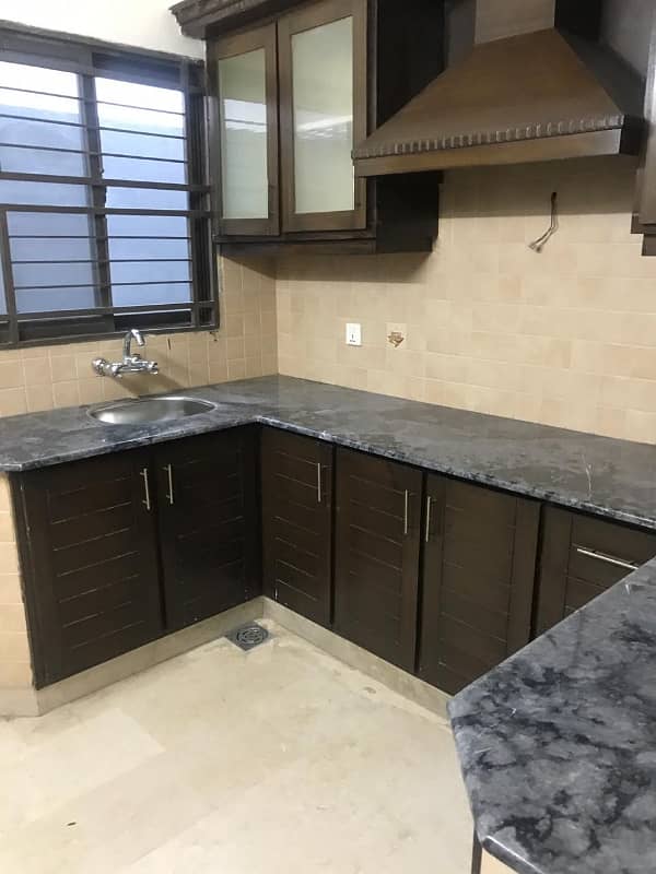 10 Marla House For Rent 13