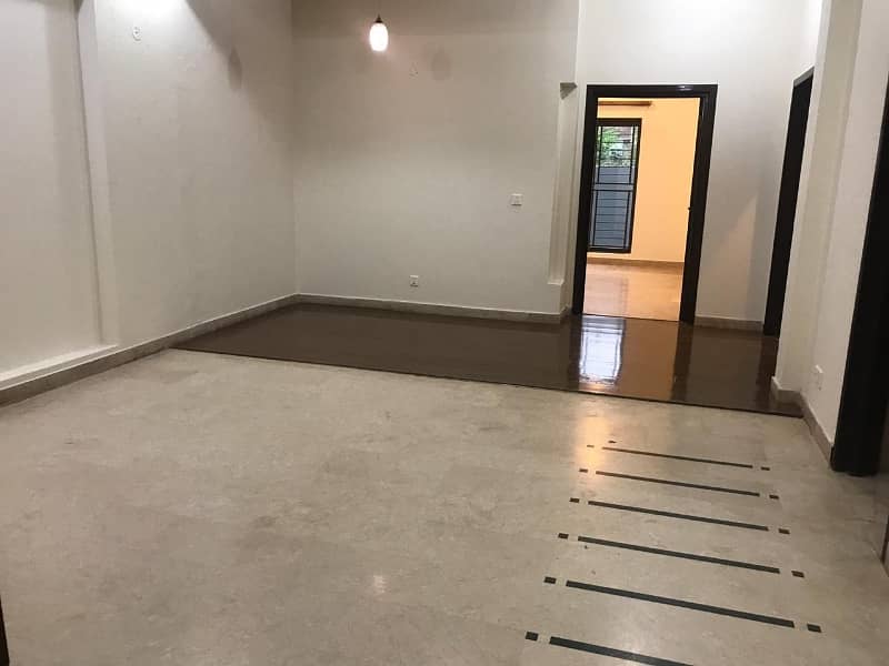 10 Marla House For Rent 14