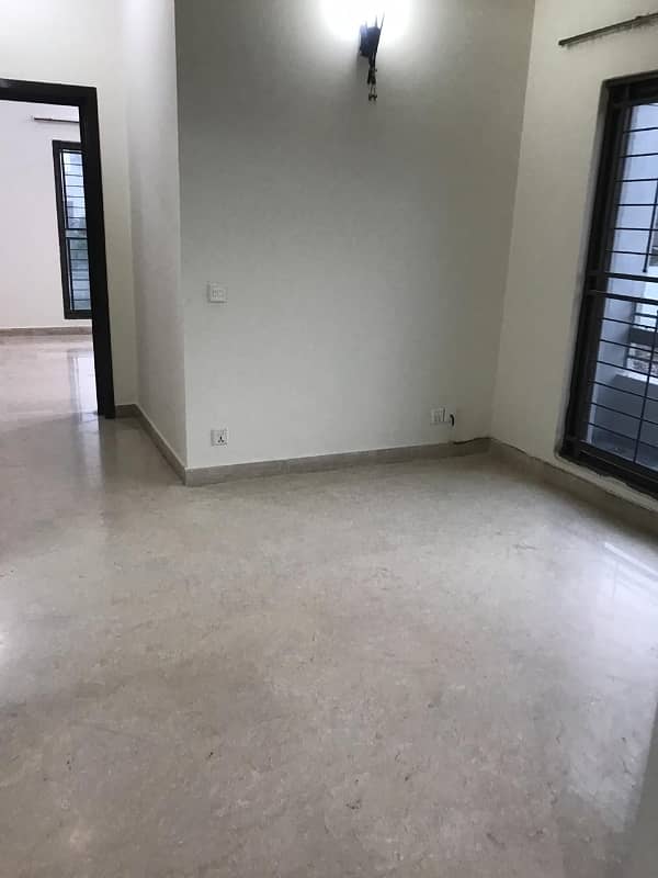 10 Marla House For Rent 15