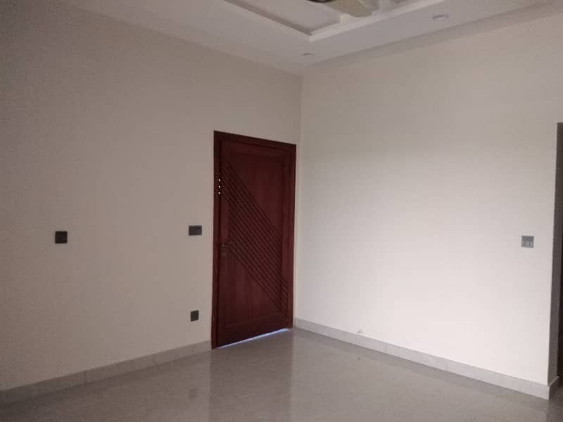 10 Marla House Is Available In Affordable Price In Airport Road 1