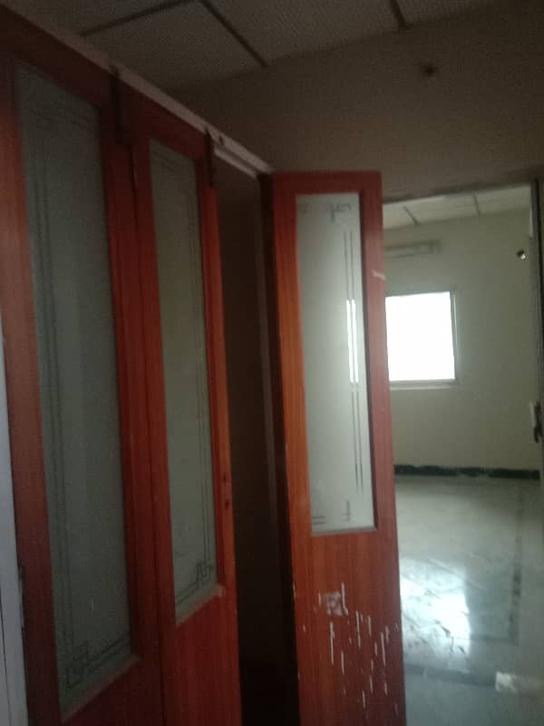 Spacious Upper Portion Available For Rent In Garden Town 0