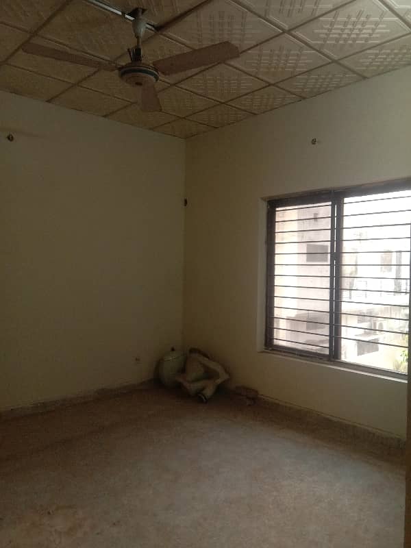 Spacious Upper Portion Available For Rent In Garden Town 2
