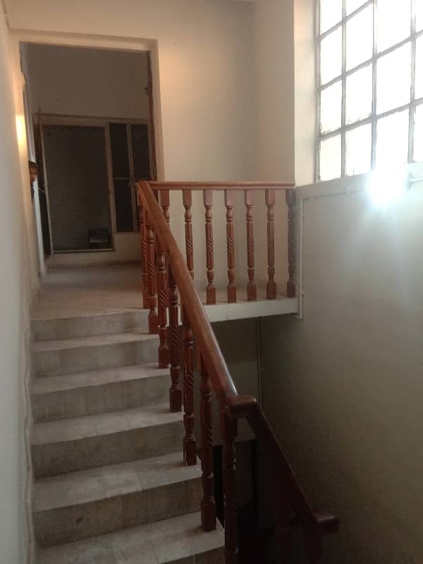 Spacious Upper Portion Available For Rent In Garden Town 4