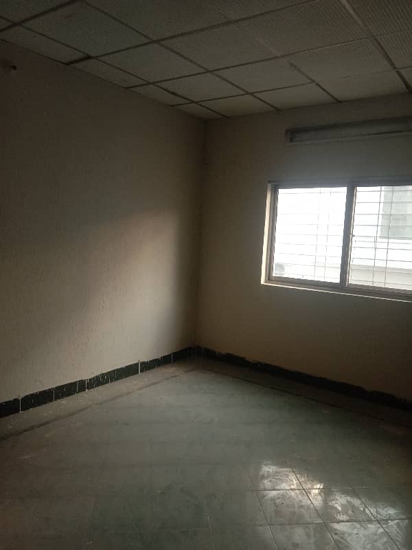 Spacious Upper Portion Available For Rent In Garden Town 5