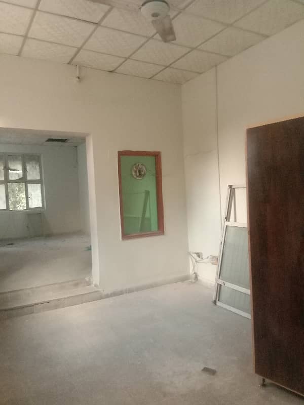 Spacious Upper Portion Available For Rent In Garden Town 8
