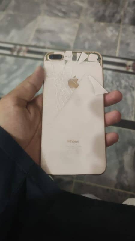 box nahi hai aur charger bhi nahi 0