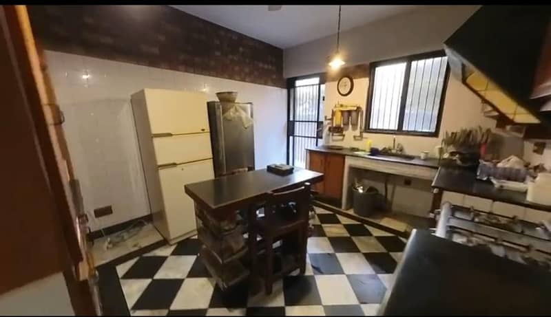 2 Kanal Architectural House For Sale In The Heart Of Y Block Phase 3 DHA 7