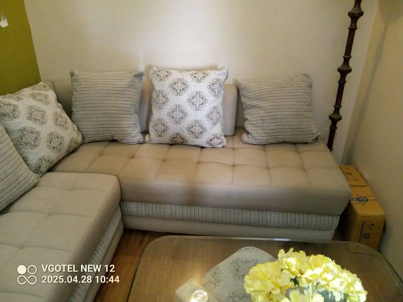 L shaped sofa + 4 stool with glass table 2
