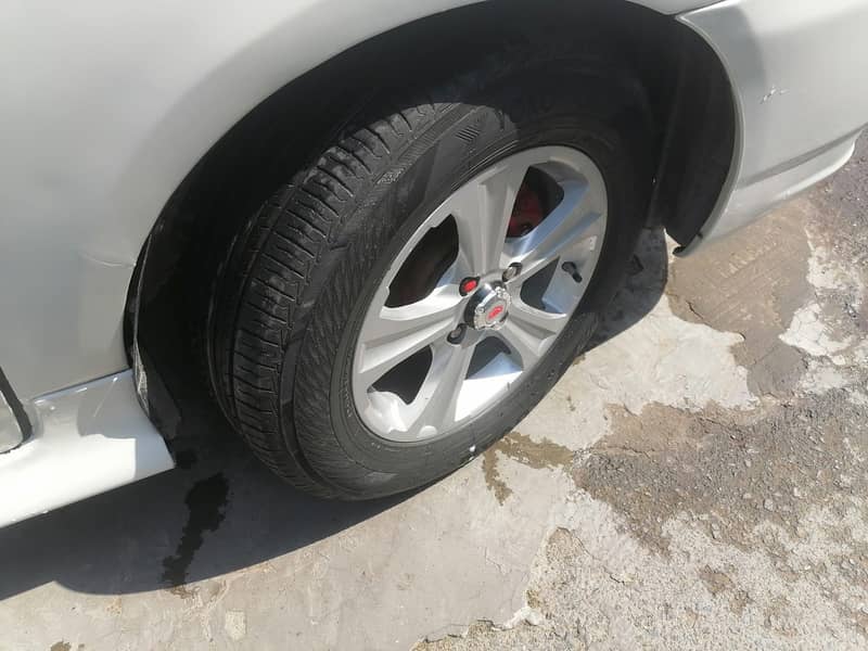 Toyota Corolla 2.0 D 2006 good condition 2st owner on my name 6