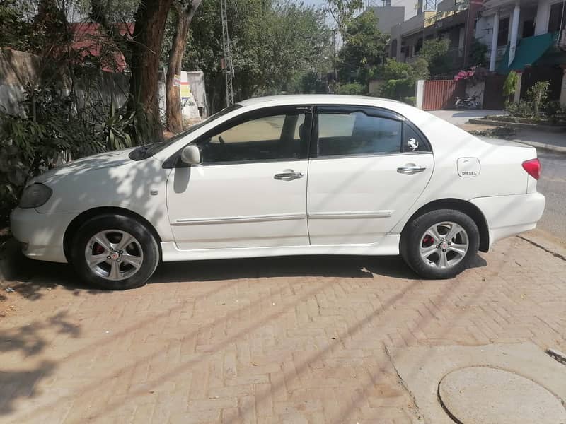 Toyota Corolla 2.0 D 2006 good condition 2st owner on my name 10