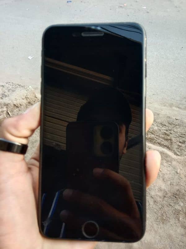 Iphone 7Plus (128GB) 11