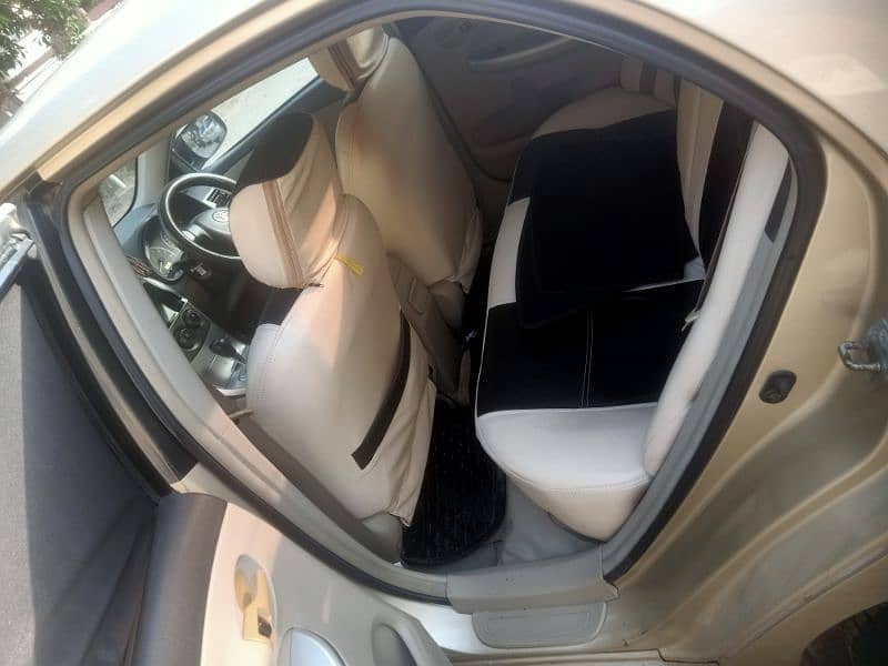 Toyota Corolla GLI -1.6 - model: 2011 4