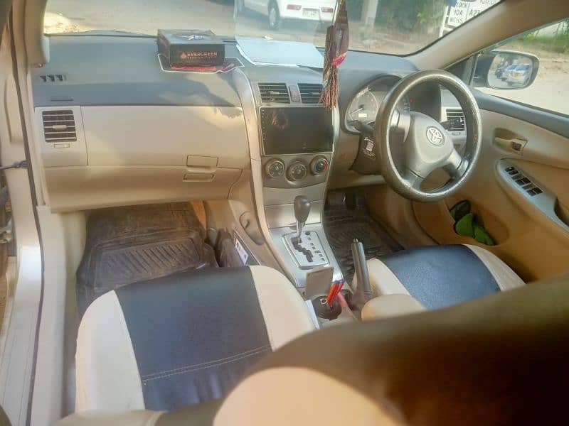 Toyota Corolla GLI -1.6 - model: 2011 8