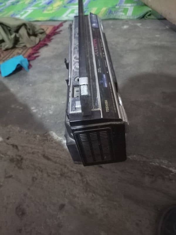 TOSHIBA FM RAIDIO 2