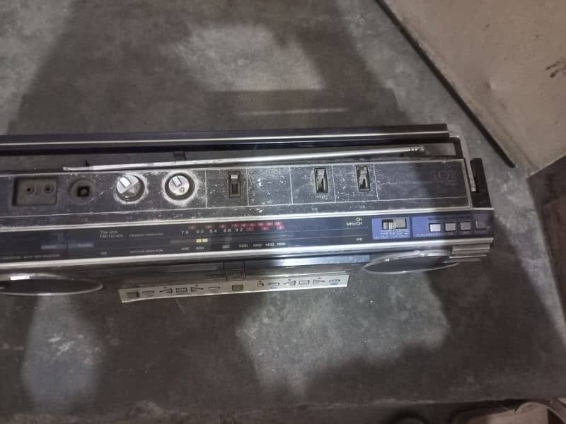 TOSHIBA FM RAIDIO 9