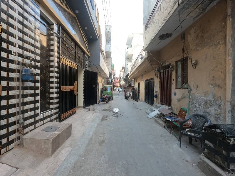 Brand New 619 Square Feet House Available In Mansoorah For sale 7