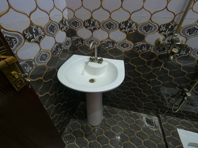 Brand New 619 Square Feet House Available In Mansoorah For sale 11