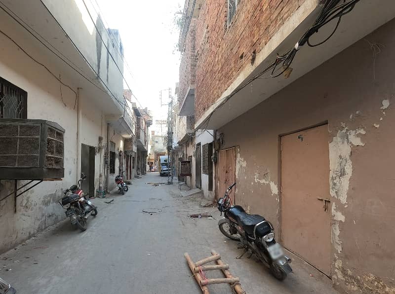 Brand New 619 Square Feet House Available In Mansoorah For sale 12