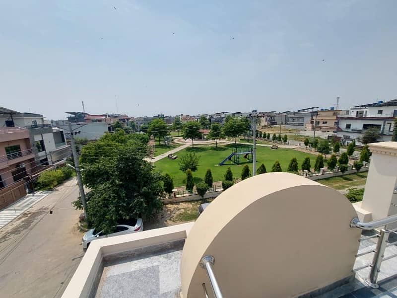 11.55 Marla Spanish House Is Available For Sale In Bismillah Housing Scheme Abu Bakar Block Lahore 14