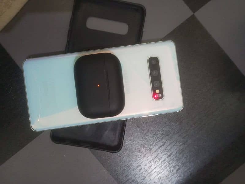samsung s10 plus 8/128 dual sim pta approved 1