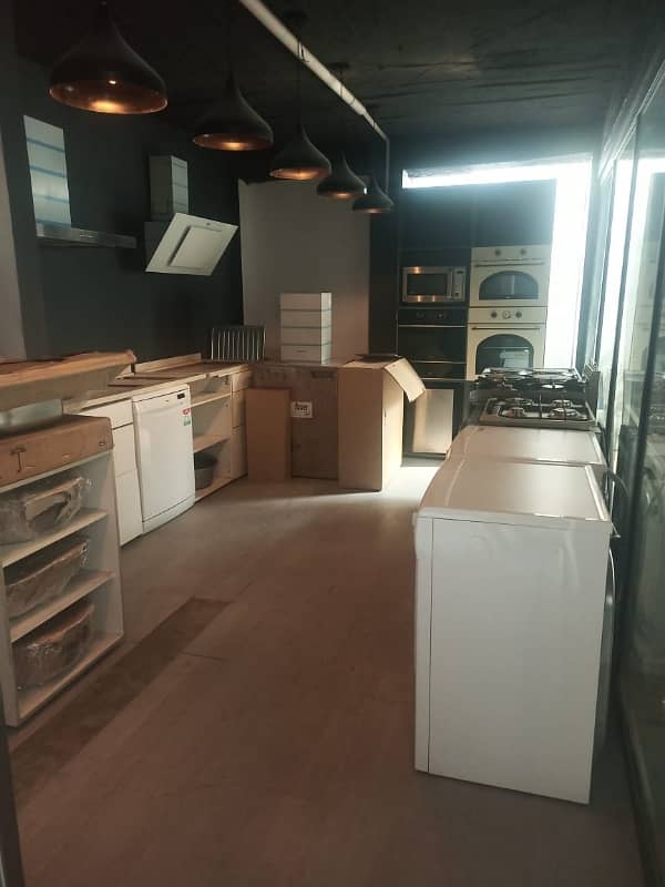 GARDEN TOWN 3.45 KANAL HOUSE FOR RENT 18000 COVERED AREA. 6