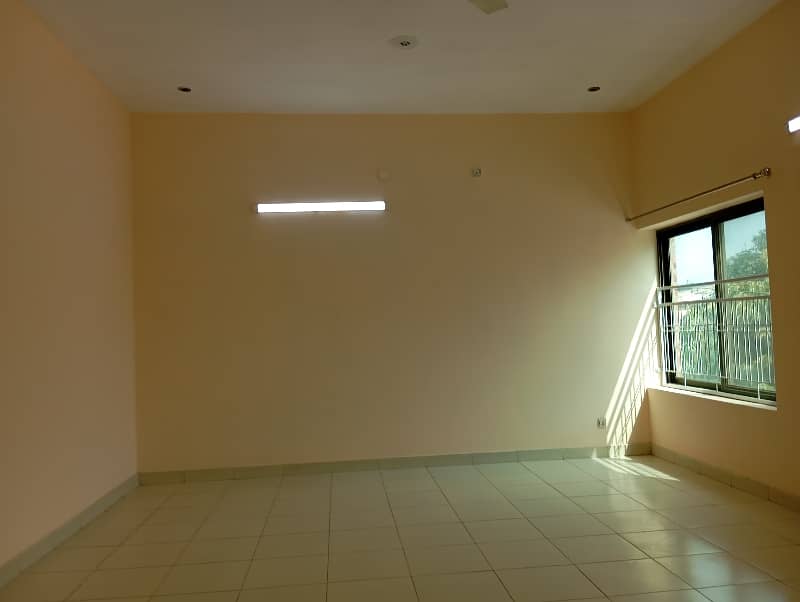 Good Condition Portion Is For Rent 3