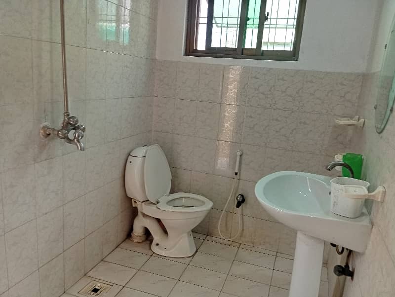 Good Condition Portion Is For Rent 4