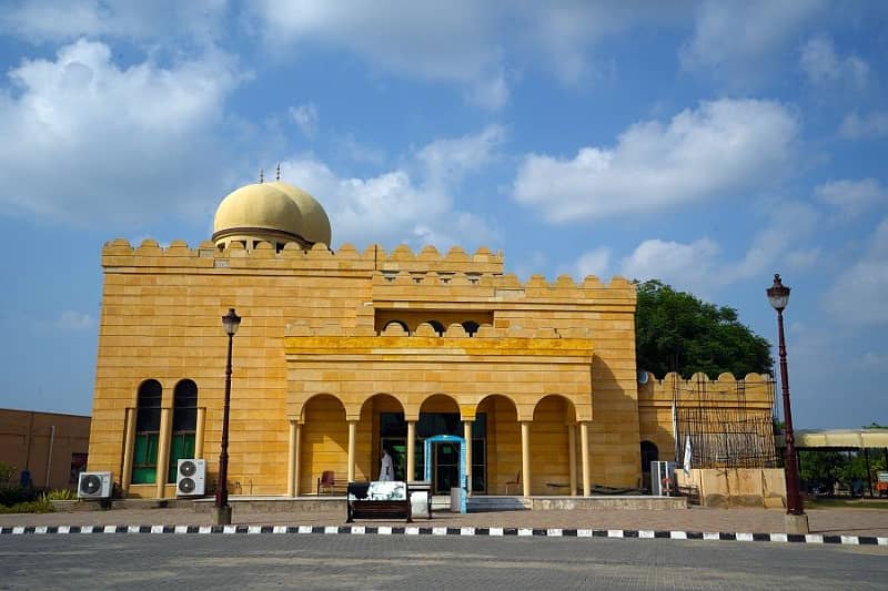 Prime Location & Near To Ring Road 10 Marla Residential Plotr For Sale In Lake City Raiwind Road Lahore 2