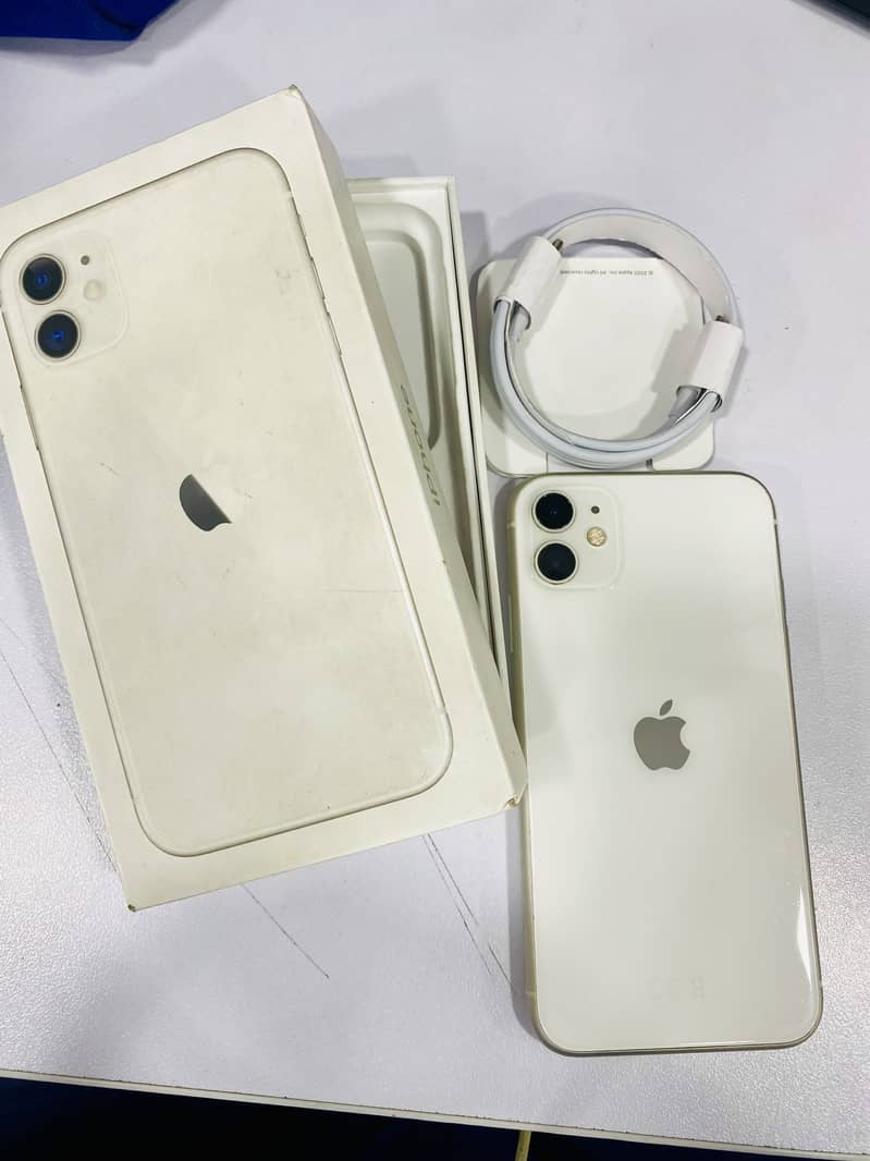 Iphone 11 with box 0