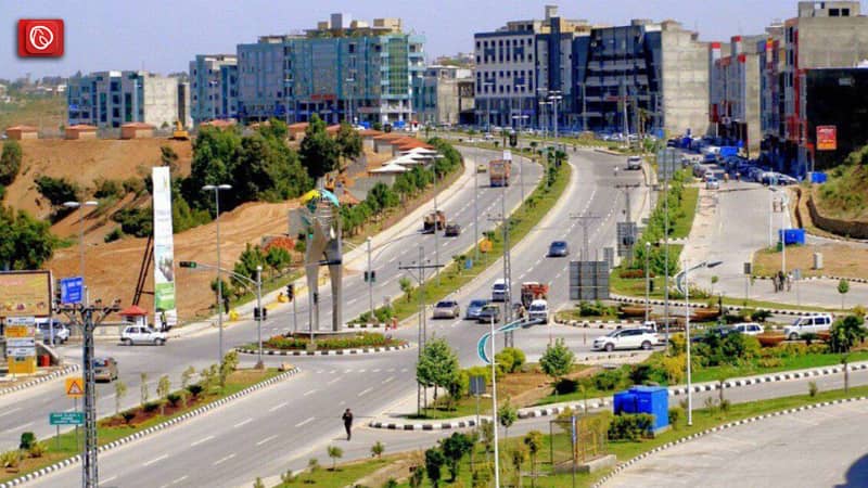 Unbeatable Investment Opportunity! Next to Main Boulevard Gulberg 4 Kanal 13 Marla Commercial Plot in Gulberg Ideal for Hotels, Apartments & Corporate Towers 5