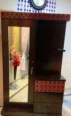 New dressing table 1 year use